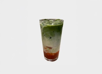 Iced Strawberry Matcha görseli
