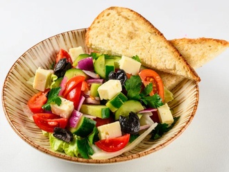 Greek Salata görseli
