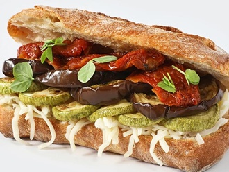 Izgara Sebzeli Sandviç görseli