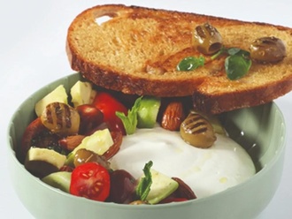 Avokadolu Ege Salatası görseli