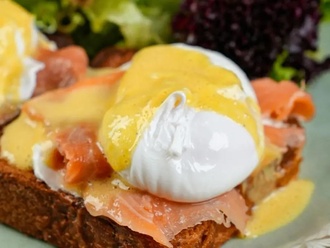 Eggs Benedict görseli