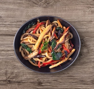 Siyah Sarımsaklı Sebzeli Udon görseli