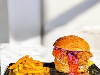 San Sweet Chicken Burger görseli