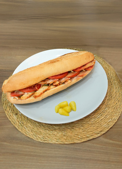 Ekmek Arası Tavuk Döner görseli