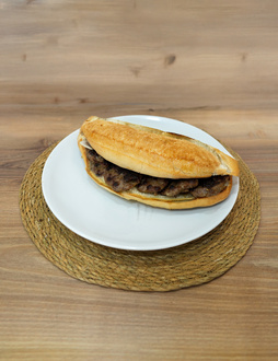 Ekmek Arası Köfte görseli
