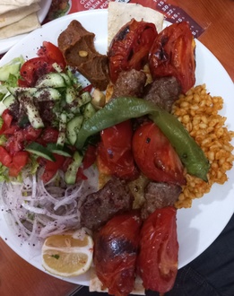 Domatesli Kebap görseli