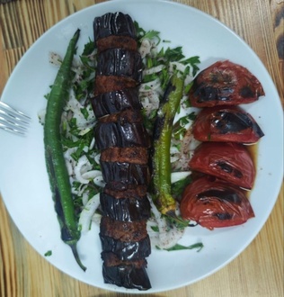 Patlıcanlı Kebap görseli
