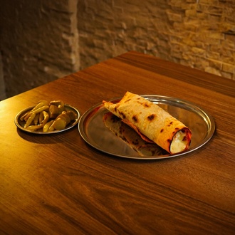 Antakya Usulü Kaşarlı Döner Dürüm görseli