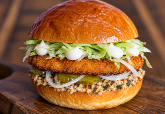 Vegan Schnitzel Zeytin Piyazı Burger görseli