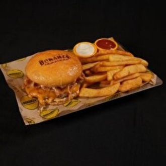 Vejetaryan Burger Ve Patates Kızartması görseli