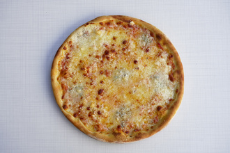 Dört Peynirli Pizza (Küçük Boy) görseli