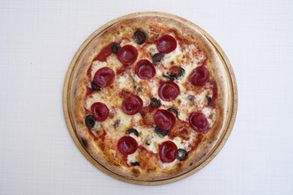 Pepperoni Pizza (Orta Boy) görseli
