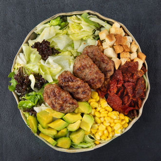 Grilled Meatballs / Izgara Köfte Salata görseli