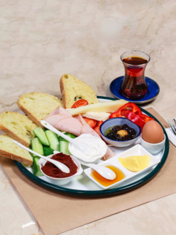 Sarıbuğday Ekmekli Kahvaltı görseli
