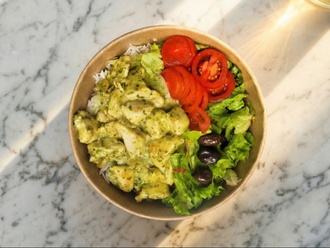 Pesto Tavuklu Bowl görseli