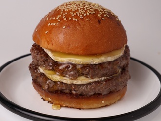 Brie & Bal Burger (Double) görseli