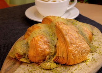 Pistachio Kruvasan görseli
