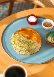 Antep Fıstıklı Cromboloni görseli