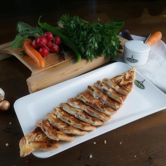Pastırmalı Kaşarlı Pide (Kapalı) görseli