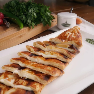 Kaşarlı Pide (Kapalı) görseli
