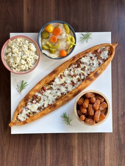 Kuşbaşılı Kaşarlı Pide Menü görseli