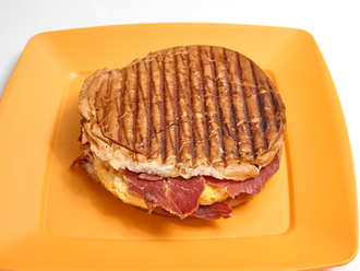 Pastırma Peynirli Bazlama Tost görseli