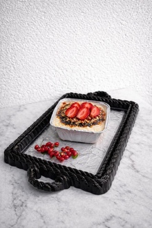 Çilek Dilimli Sütlaç görseli