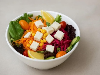Beyaz Peynirli Salata görseli
