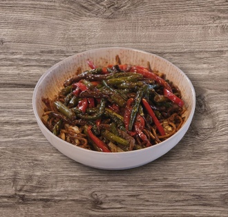 Sebzeli Erişte Üstü Kuşkonmazlı Dana Eti görseli