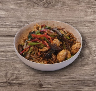 Sebzeli Erişte Üstü Siyah Mantarlı Acılı Tavuk görseli