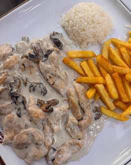 Kremalı Mantarlı Tavuk görseli