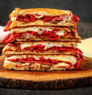 Tam Ekmek Sucuklu Kaşarlı Tost görseli