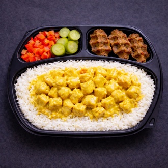 Pilav Üstü Köri Soslu Tavuk (1,5 Porsiyon) görseli