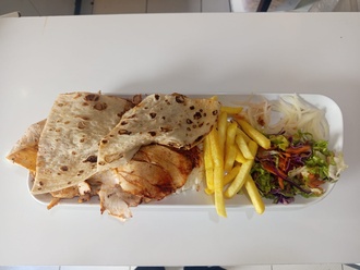 Pilav Üstü Tavuk Döner görseli