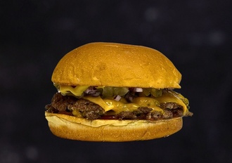 Classic Smash Cheeseburger görseli