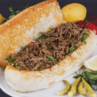 Yarım Ekmek Arası Et Tantuni görseli