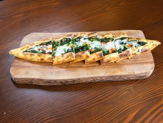 Ispanaklı Pide görseli