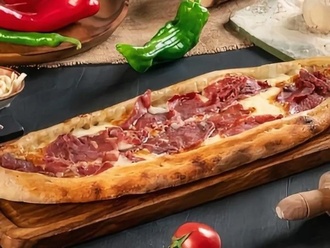 Pastırmalı Kaşarlı Pide görseli