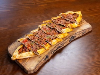 Kuşbaşılı Pide görseli