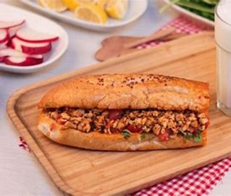 Yarım Ekmek Arası Tavuk Döner görseli