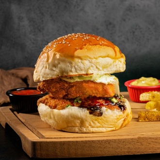 Japanese Superhot Chicken Burger görseli
