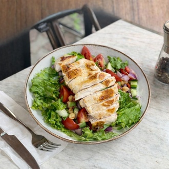 Tavuklu Salata görseli