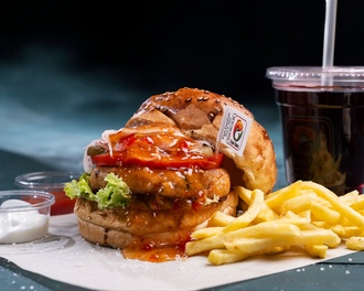 Somon Burger & Patates görseli
