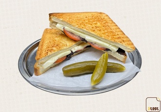 Beyaz Peynirli Tost görseli