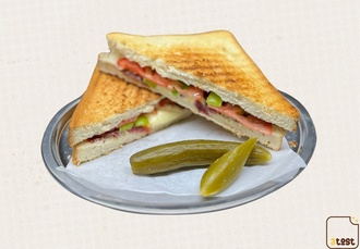 Pastırmalı Tost görseli