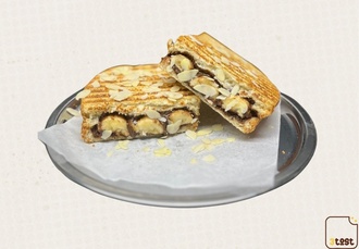 Nutellalı Muzlu Tost görseli