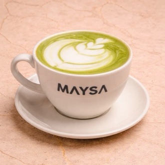Strawberry Matcha Latte görseli