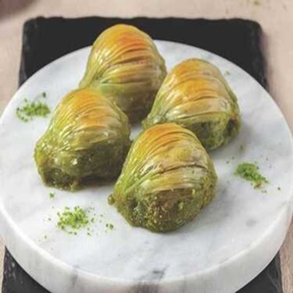 Fıstıklı Midye Baklava (1 Kg.) görseli