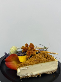 Lotuslu Bask Cheesecake görseli