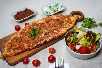 Kuşbaşılı Pide görseli